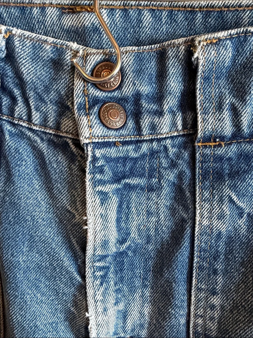 Levis levi flare